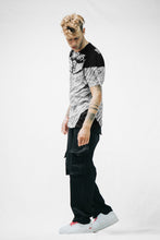 Load image into Gallery viewer, Crew Tee Cut Out VVV note song