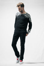 Load image into Gallery viewer, LS Tee Skull Rose Shoulder