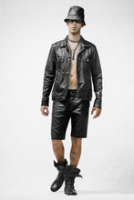 Load image into Gallery viewer, Trucker Jacket Black Wax Coated